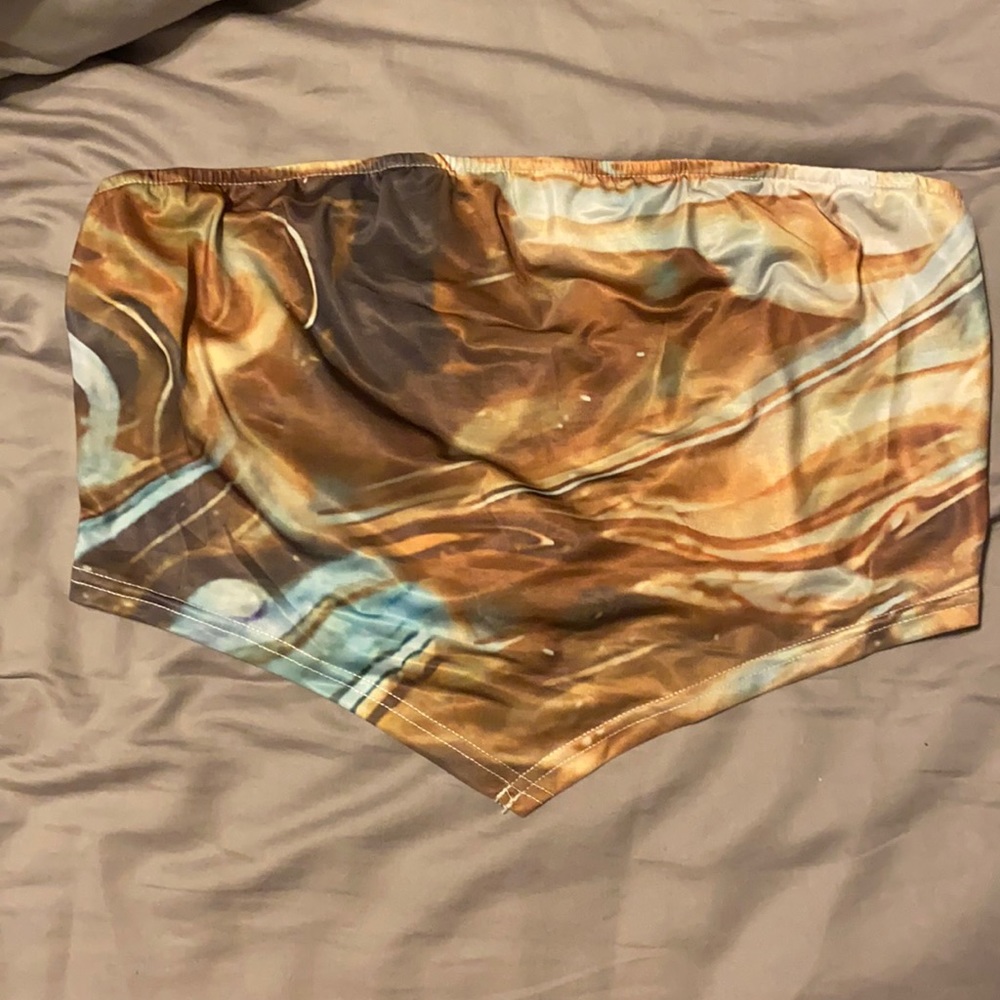 Strapless top